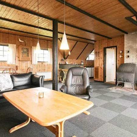 度假居 Three-bedroom In 2 *