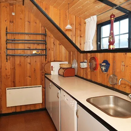 Three-bedroom In 2 Blåvand