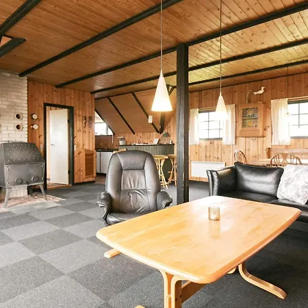 Three-bedroom In 2 Casa vacanze Blåvand