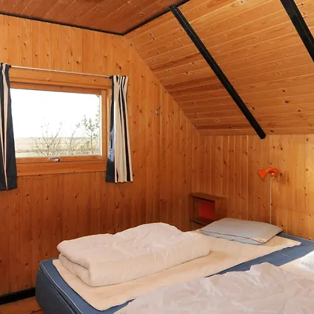 Three-bedroom In 2 度假居 *