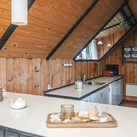 度假居 Three-bedroom In 2 布拉万德