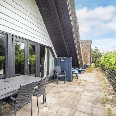 Casa vacanze Three-bedroom In 2
