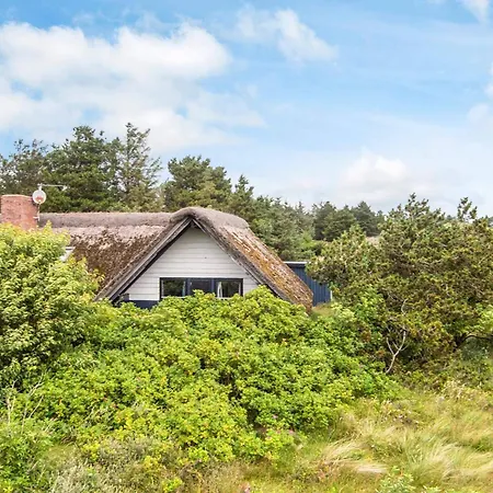 Three-bedroom In 2 Casa vacanze Blåvand
